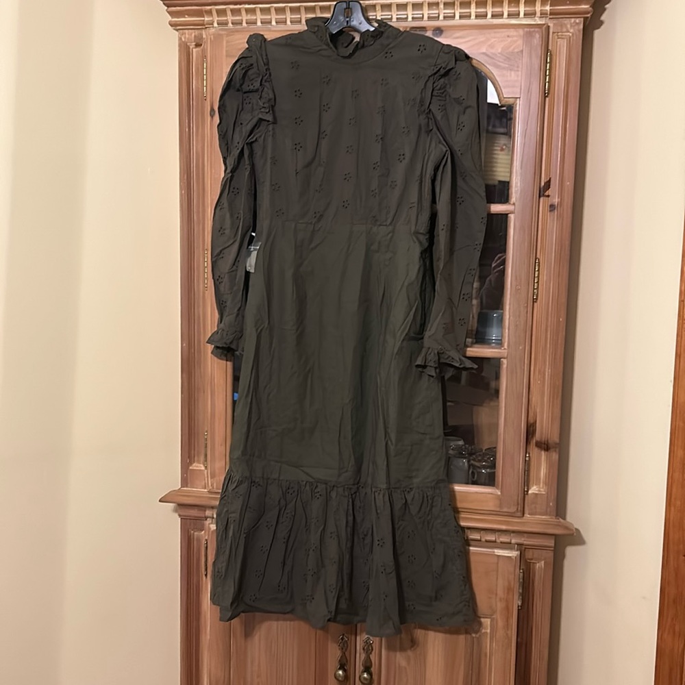 HYACINTH HOUSE

Regina Ruffle Midi Dress - Picture 6 of 11